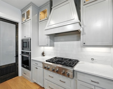 5105 Havana Drive - Photo Thumbnail 11