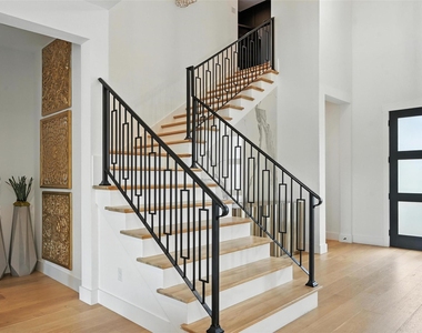 5105 Havana Drive - Photo Thumbnail 3