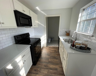 812 Sundance Drive - Photo Thumbnail 1