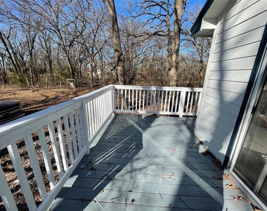 812 Sundance Drive - Photo Thumbnail 9