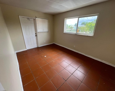 800 Nw 11th Avenue - Photo Thumbnail 10