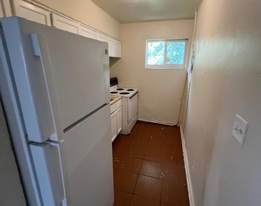 800 Nw 11th Avenue - Photo Thumbnail 8