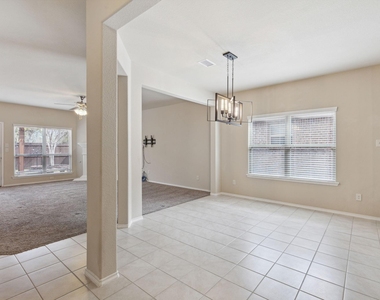 812 Gray Fox Drive - Photo Thumbnail 9