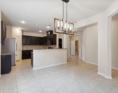 812 Gray Fox Drive - Photo Thumbnail 11