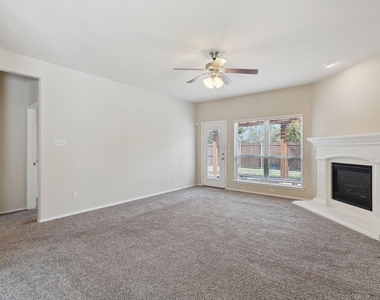 812 Gray Fox Drive - Photo Thumbnail 17