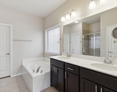 812 Gray Fox Drive - Photo Thumbnail 21