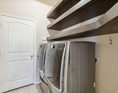 812 Gray Fox Drive - Photo Thumbnail 24