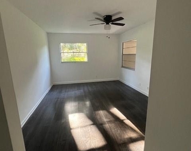 1351 Sw 125th Avenue Sw - Photo Thumbnail 7