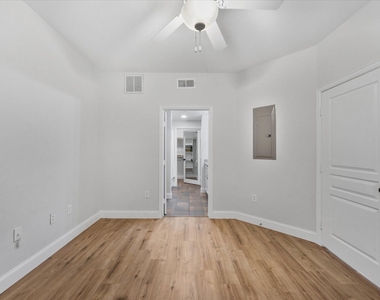 330 Las Colinas Boulevard E - Photo Thumbnail 12