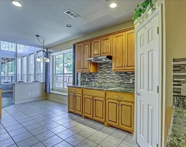1617 Thompson Drive - Photo Thumbnail 8