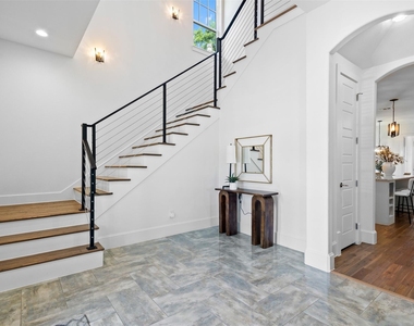 6118 Belmont Avenue - Photo Thumbnail 1