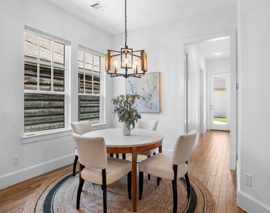 6118 Belmont Avenue - Photo Thumbnail 8