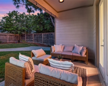 6118 Belmont Avenue - Photo Thumbnail 14