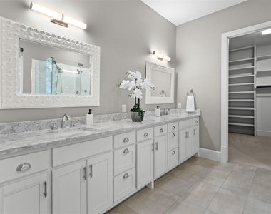 6118 Belmont Avenue - Photo Thumbnail 11
