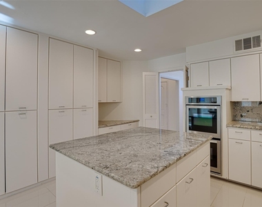 5818 Orchid Lane - Photo Thumbnail 8