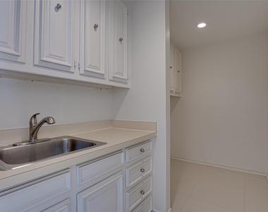 5818 Orchid Lane - Photo Thumbnail 32