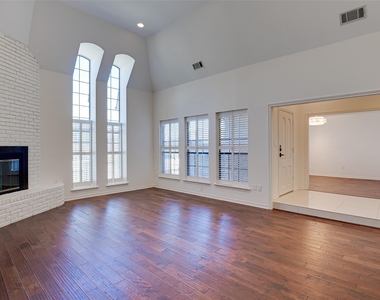 5818 Orchid Lane - Photo Thumbnail 3