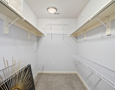 2608 Museum Way - Photo Thumbnail 15