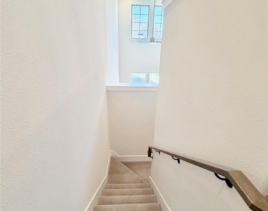 1370 Madison Avenue - Photo Thumbnail 6