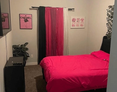 3204 Henderson Street - Photo Thumbnail 10