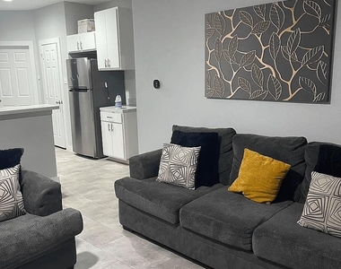 3204 Henderson Street - Photo Thumbnail 3