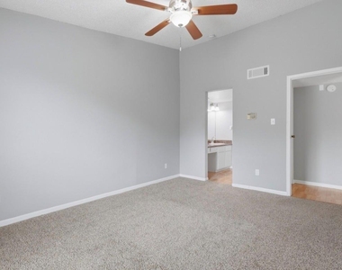 2120 El Paseo Street - Photo Thumbnail 5