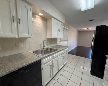 818 Fontana Avenue - Photo Thumbnail 6