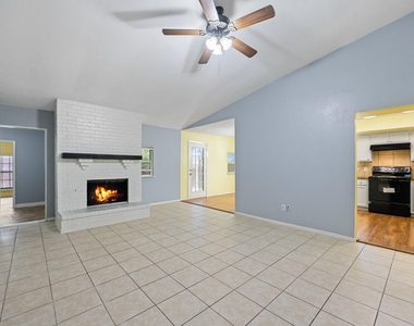 7418 Boisenberry Lane - Photo Thumbnail 4