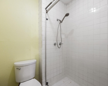 7418 Boisenberry Lane - Photo Thumbnail 9