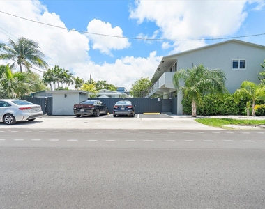 720 Ne 7th Street - Photo Thumbnail 1