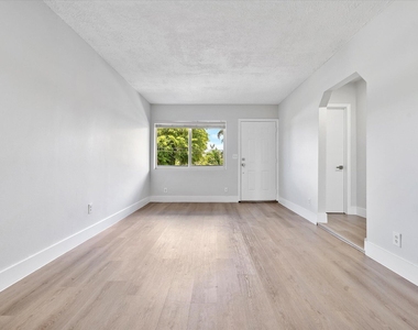 720 Ne 7th Street - Photo Thumbnail 14