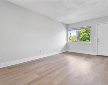 720 Ne 7th Street - Photo Thumbnail 12