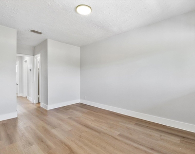720 Ne 7th Street - Photo Thumbnail 22