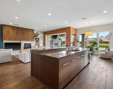 636 Benalla Drive - Photo Thumbnail 16