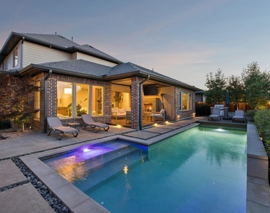636 Benalla Drive - Photo Thumbnail 4