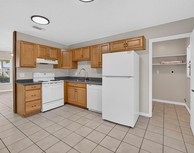 8697 Se Hobe Ridge Avenue - Photo Thumbnail 11