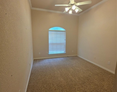 1507 Browning Lane - Photo Thumbnail 19