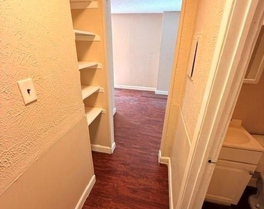 1037 E Tucker Street - Photo Thumbnail 4