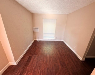 1037 E Tucker Street - Photo Thumbnail 6