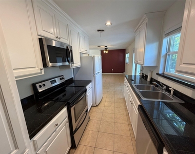 1437 W Ball Street - Photo Thumbnail 6