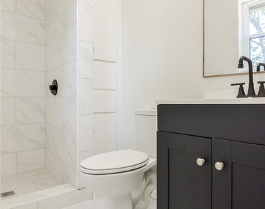 508 Rogers Way - Photo Thumbnail 9