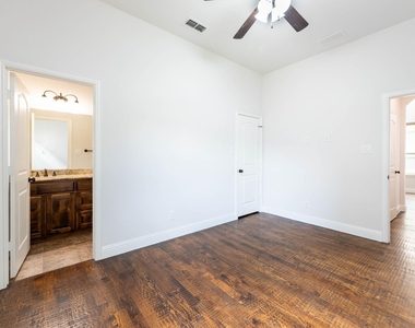 2313 Windjammer Way - Photo Thumbnail 8
