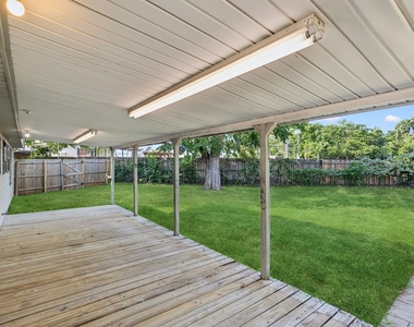 809 Helen Drive - Photo Thumbnail 21