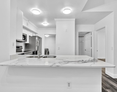 2433 Centergate Drive - Photo Thumbnail 14