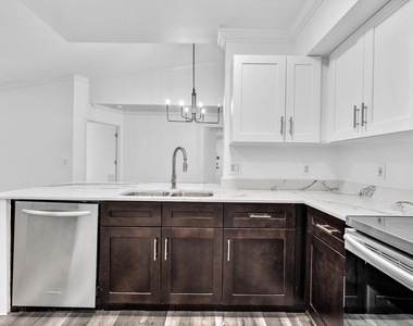 2433 Centergate Drive - Photo Thumbnail 22