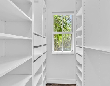 2433 Centergate Drive - Photo Thumbnail 30