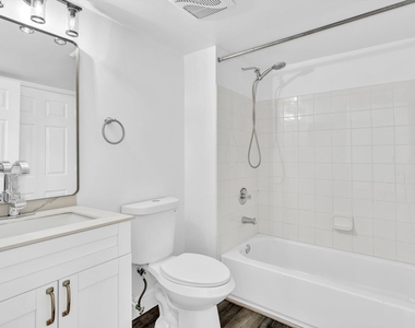 2433 Centergate Drive - Photo Thumbnail 38