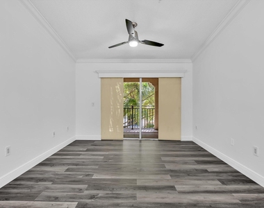 2433 Centergate Drive - Photo Thumbnail 10