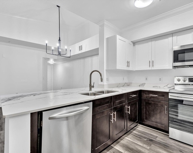2433 Centergate Drive - Photo Thumbnail 18