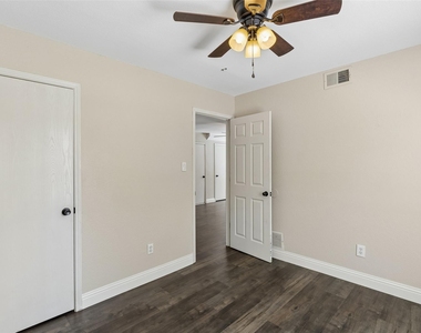 2034 Peregrine Court - Photo Thumbnail 22